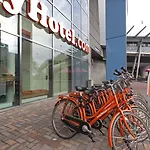 Easyhotel Arena Boulevard Hotel
