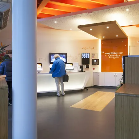 Отель Easyhotel Arena Boulevard Амстердам