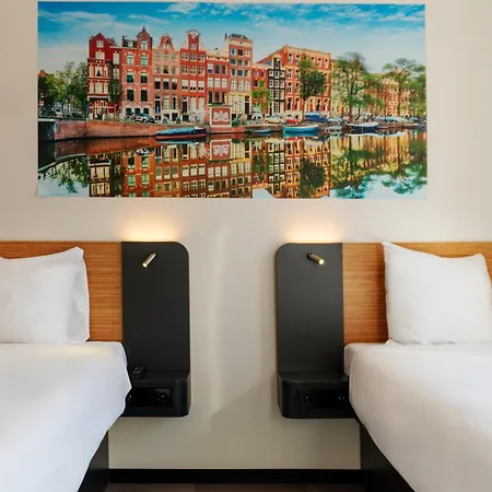 Easyhotel Arena Boulevard 2* Амстердам