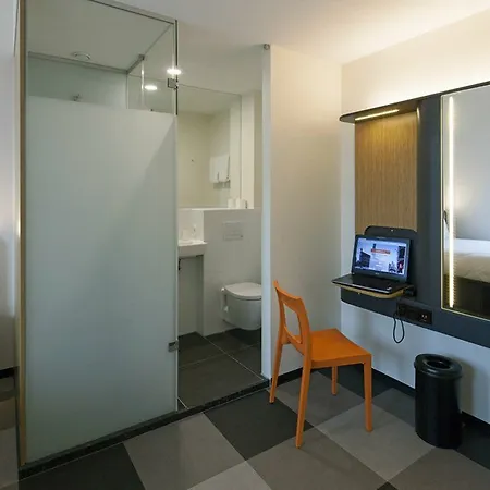 Easyhotel Arena Boulevard Amsterdam