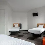 Easyhotel Arena Boulevard Hotell 2*