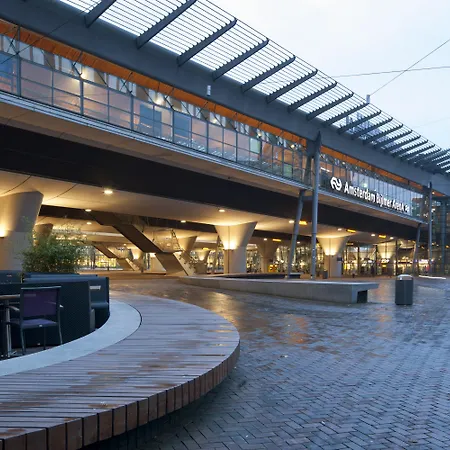 Easyhotel Arena Boulevard 2*