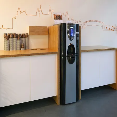 Easyhotel Arena Boulevard Hotell 2*