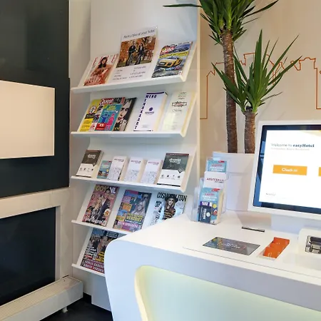 Easyhotel Arena Boulevard 2*