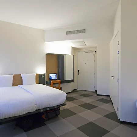 Easyhotel Arena Boulevard Hotell