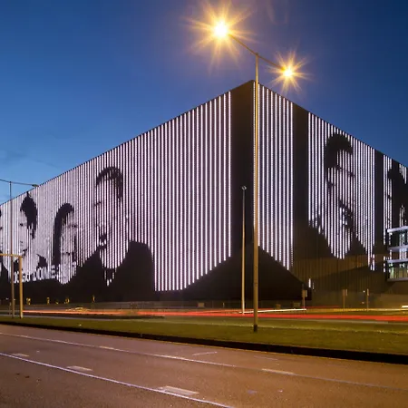 Easyhotel Arena Boulevard