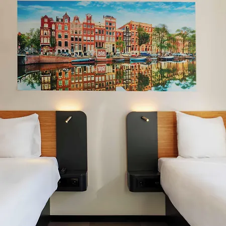 Easyhotel Arena Boulevard 2* Άμστερνταμ
