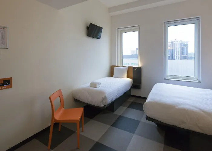 Easyhotel Arena Boulevard 2*