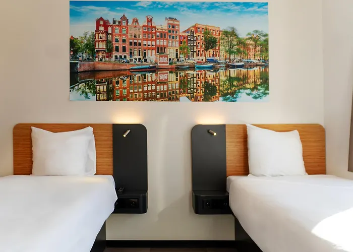 Easyhotel Arena Boulevard 2*