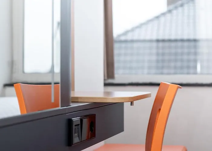 Easyhotel Arena Boulevard Hotel 2*