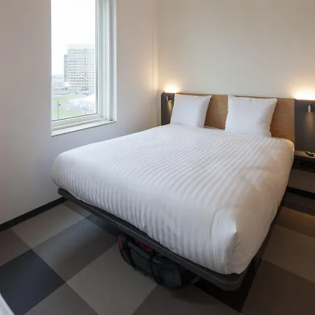 מלון Easyhotel Arena Boulevard