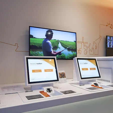 Easyhotel Arena Boulevard מלון