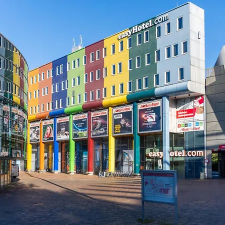 Easyhotel Arena Boulevard Hotel 2*