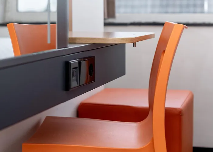 Easyhotel Arena Boulevard 2*