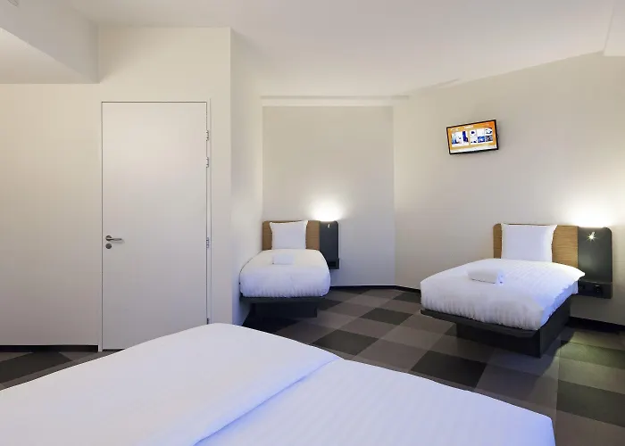 Easyhotel Arena Boulevard Hotel 2*